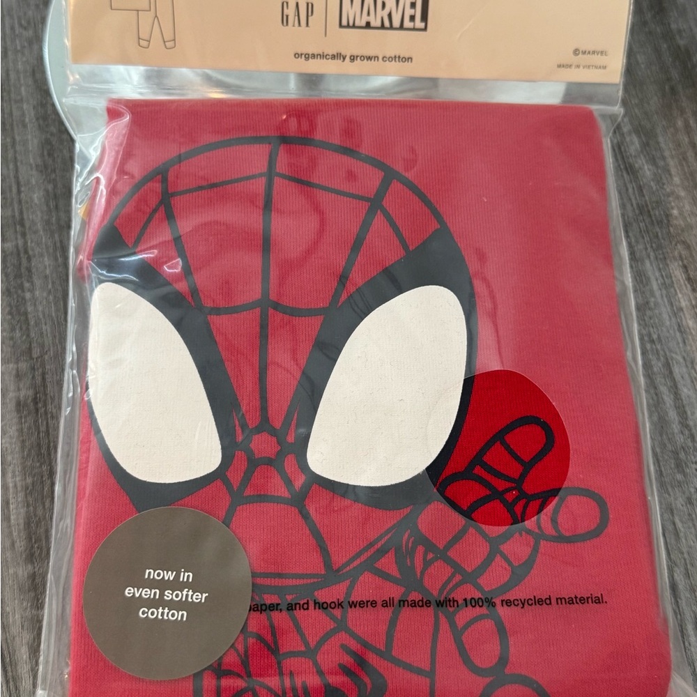 NWT Gap Marvel Spider-Man L/S shirt and pant PJ set